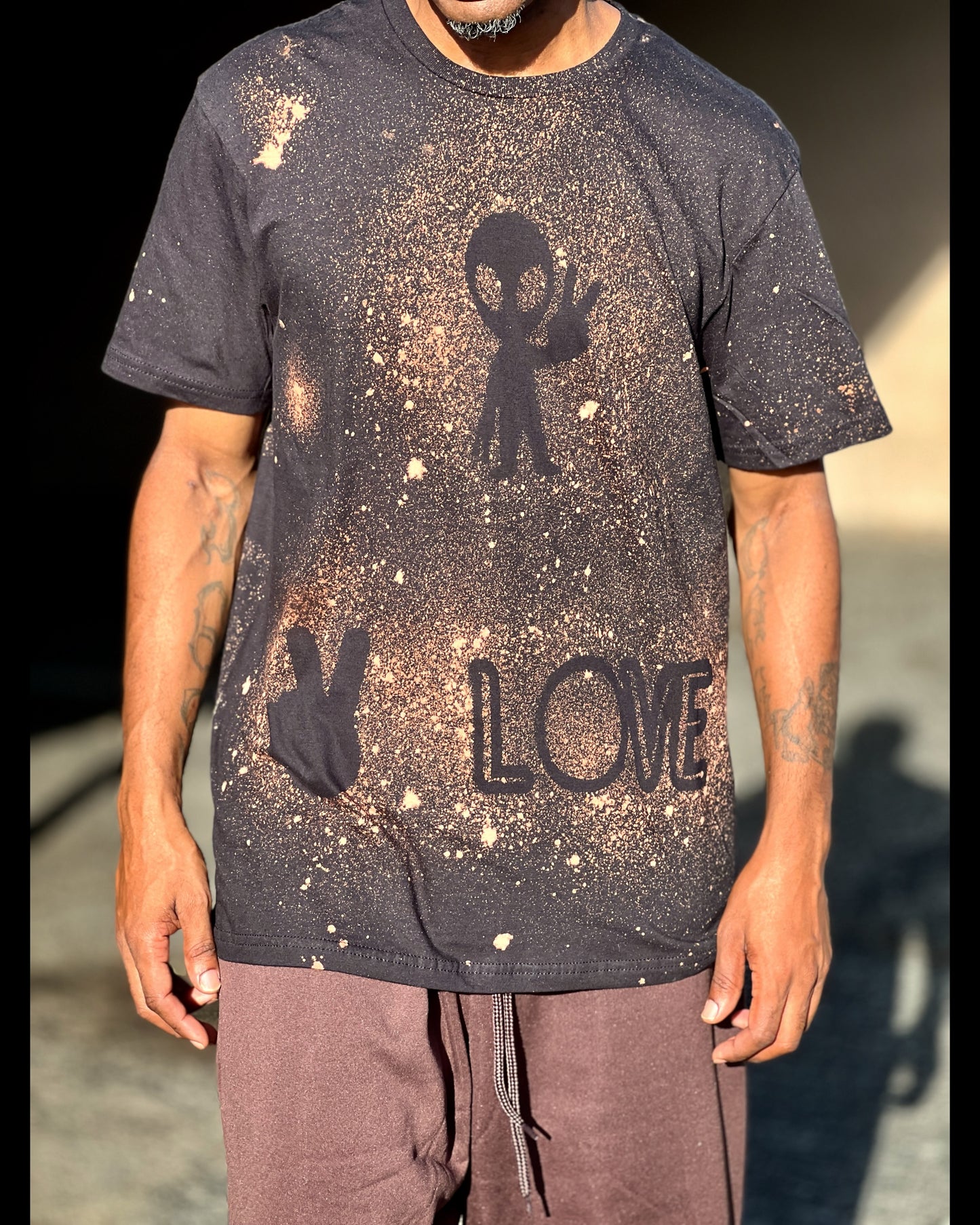 Peace Love bleach print Tee